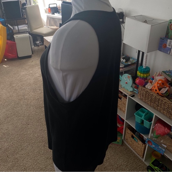 6 for $ 20❤️ A new day. Black tank top - Picture 4 of 8